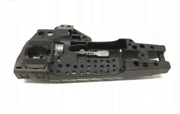 Audi A8 S8 D4 4H Rear door exterior handle/bracket 4H0839885