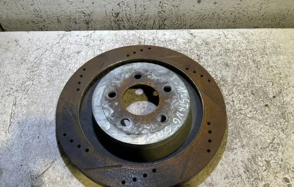 Ford Mustang VI Rear brake disc