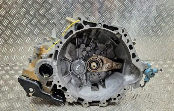 Toyota Yaris Manual 5 speed gearbox S27725762