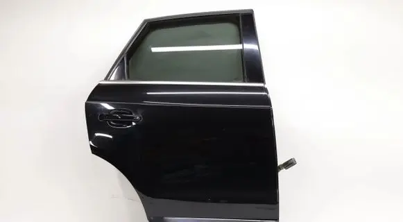 Audi Q3 8U Front door LZ9Y