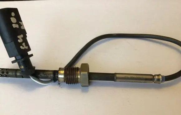 Audi A4 S4 B8 8K Exhaust gas temperature sensor 03L906088D