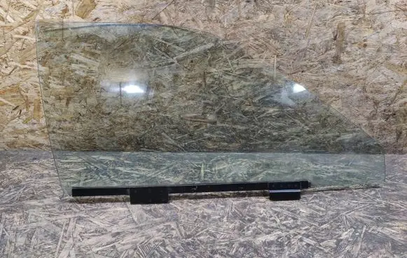 Porsche 944 Front door window/glass (coupe) 