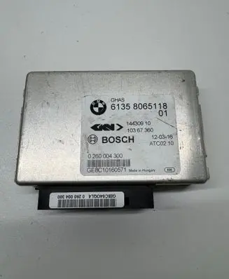 BMW M3 F80 Transfer box differential control unit 8065118 10367360 0260004300