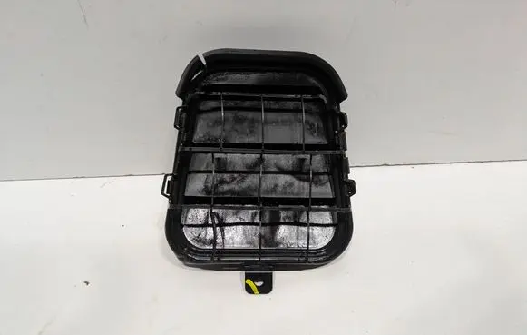 Seat Arona Quarter panel pressure vent 4G9819181C