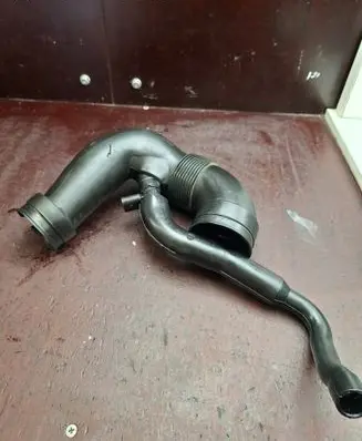 Mercedes-Benz C W203 Turbo air intake inlet pipe/hose A6110940108 A6110160681