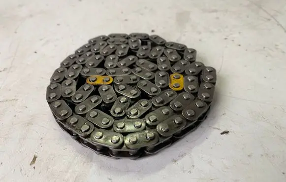 Toyota Avensis T270 Timing chain (engine) 