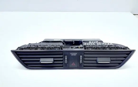 Skoda Superb B8 (3V) Dashboard air vent grill cover trim 3V0820951C