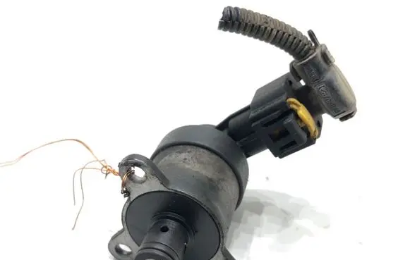 Opel Corsa D Fuel pressure regulator 0928400680