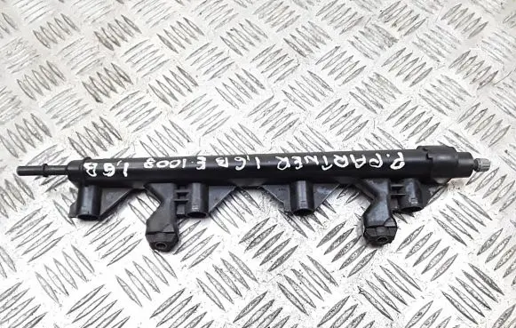 Peugeot Partner Fuel main line pipe v757564580