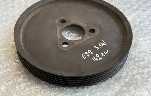 BMW 5 E39 Power steering pump pulley 1928100271 32422247046 2247046