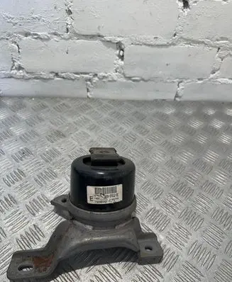 Volvo XC60 Engine mount bracket 9G9N6F012BB