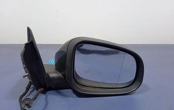 Volvo V50 Front door electric wing mirror 