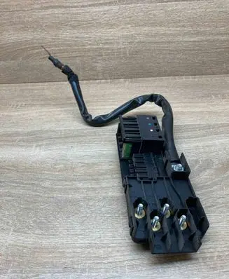 Mercedes-Benz E W211 Positive cable (battery) A2115452301