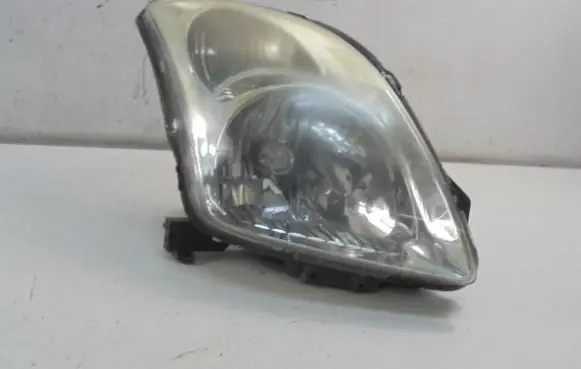 Suzuki Swift I Headlight/headlamp 35100-62J11