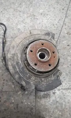Mercedes-Benz ML W163 Rear wheel hub spindle/knuckle 