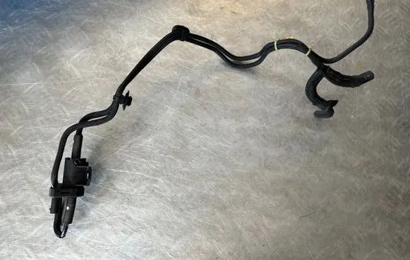 Peugeot 5008 II Vacuum valve 9812031180