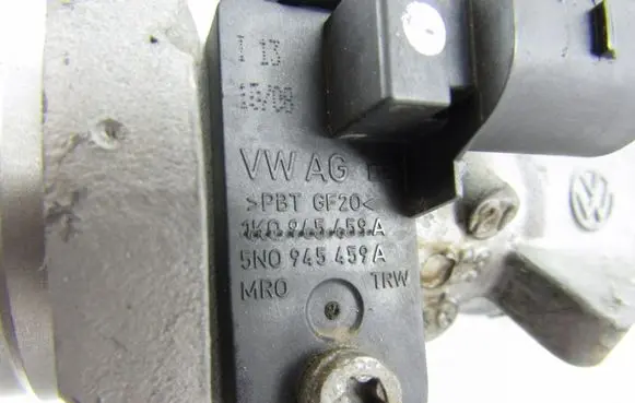Volkswagen PASSAT CC Master brake cylinder 3C2611301
