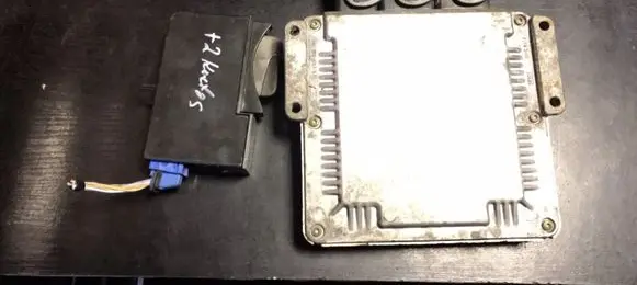 Engine ECU kit and lock set