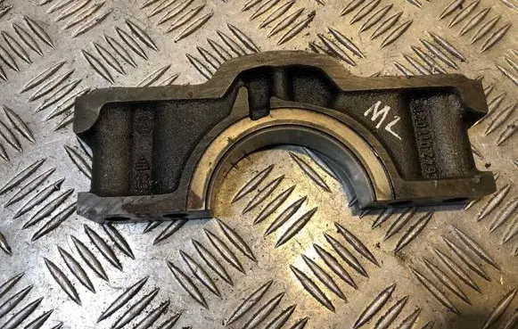 Mercedes-Benz ML W166 Crankshaft Holder 6420110211