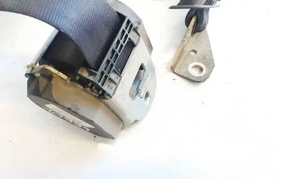 Volkswagen Jetta V Rear seatbelt 1K5857805B 605113500A