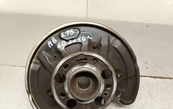 Mercedes-Benz E W213 Rear wheel hub