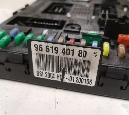 Peugeot 407 Comfort/convenience module 9661940180 216760315 281174310