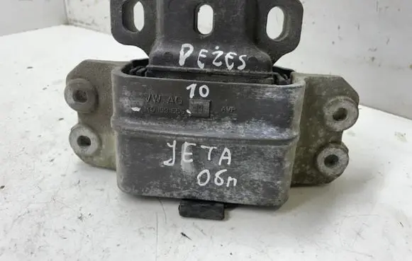 Volkswagen Jetta V Gearbox mount 1K0199555