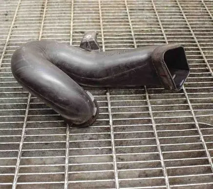 Toyota Verso-S Air intake duct part 177520R010