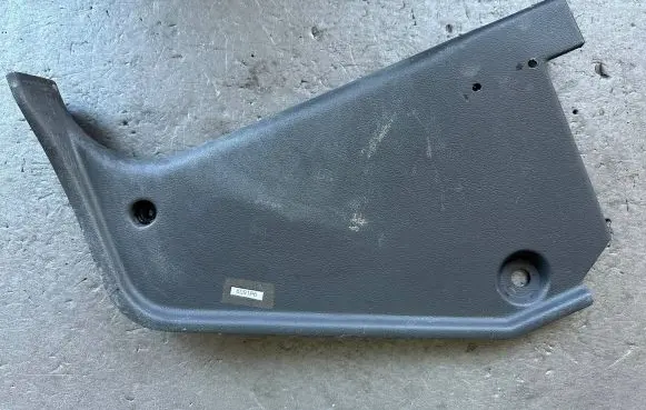 Nissan Patrol Y60 Centre console side trim front 6690106J10