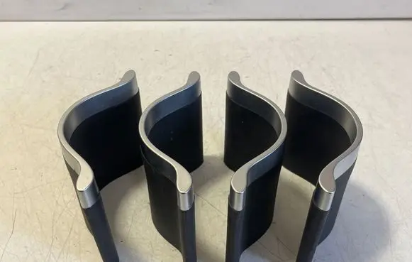 Tesla Model S Cup holder front 150138
