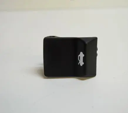 Engine bonnet (hood) release handle