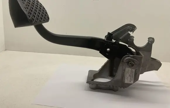 Land Rover Range Rover L322 Accelerator throttle pedal 6754374 20031104 SKB000171
