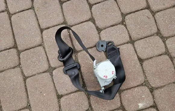 Opel Vivaro Front seatbelt 868843513R 93868115