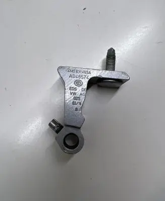 Audi Q7 4M Rear door lower hinge 4M0831403 A046574