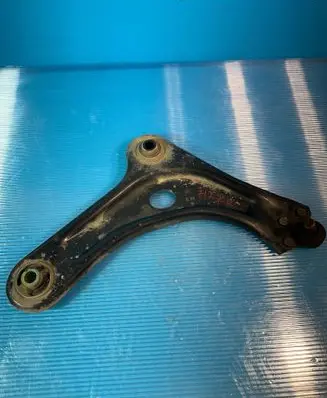Peugeot 208 Front control arm