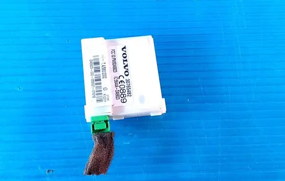 Volvo XC90 Alarm control unit/module 30765482 0889 5644ADA5823
