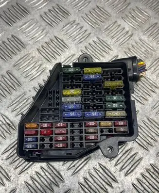 Audi A4 S4 B6 8E 8H Fuse box set 8D1941824 AUQA052