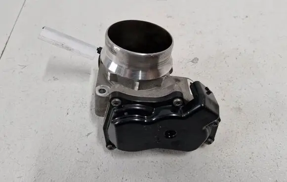 Renault Master III Throttle body valve 161A00161R