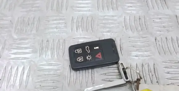 Volvo XC60 Ignition key/card 30659617 5WK49266