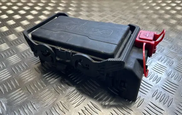 Opel Insignia B Fuse box set 39116625 171520418
