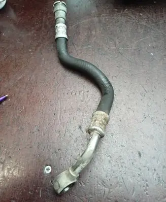 Power steering hose/pipe/line