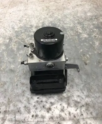 BMW 1 E81 E87 ABS Pump 6791521