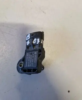 Opel Insignia A Air pressure sensor 0281006077 55568175