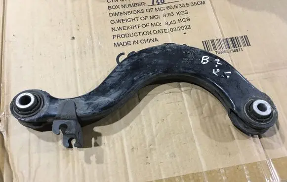 Volkswagen PASSAT B7 Rear control arm 5Q0505351B