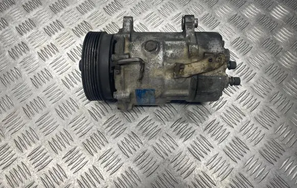 Volkswagen Golf IV Air conditioning (A/C) compressor (pump) 7M3820803A 2944812224 D7V16