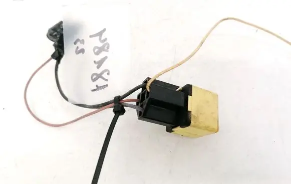 Renault Megane II Other relay 8200051112
