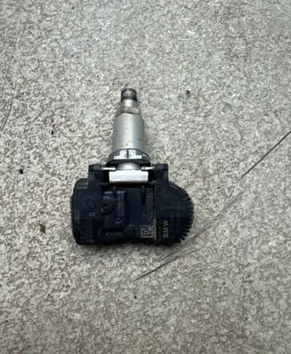 BMW 3 F30 F35 F31 Tire pressure sensor 6881891