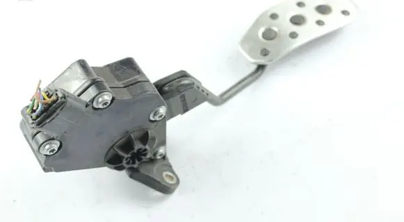 Lexus RX 450H Accelerator throttle pedal 7811048030