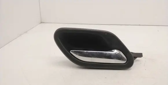 BMW 5 E39 Front door interior handle 8226050