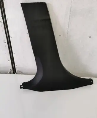 (B) pillar trim (bottom)